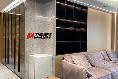 柳州市陽光100城市廣場現(xiàn)代簡約風格三居室裝修案例